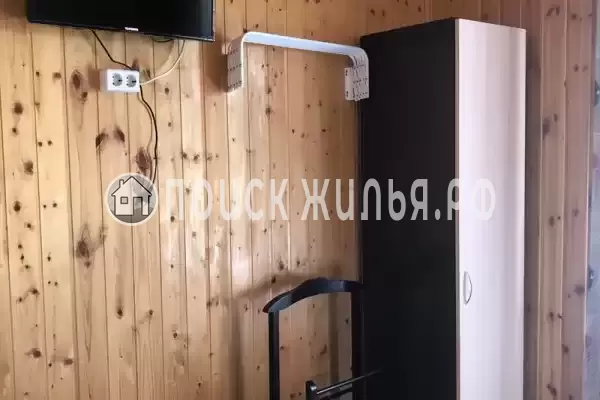 Частный сектор «Дом с бассейном и детской площадкой»