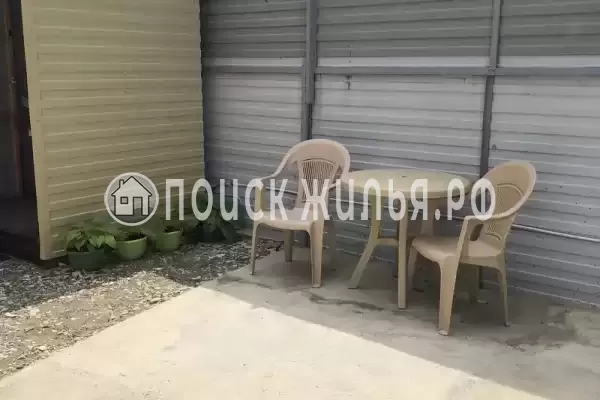 Частный сектор «Дом с бассейном и детской площадкой»