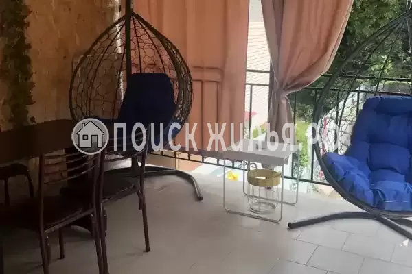 Частный сектор «Дом с бассейном и детской площадкой»