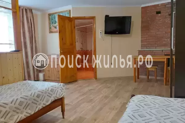 Частный сектор «Таунхаус на 4−8 человек»