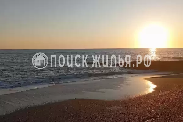 Частный сектор «Трёхэтажный таунхаус в 5 минутах от моря» Частный сектор «Трёхэтажный таунхаус в 5 минутах от моря»