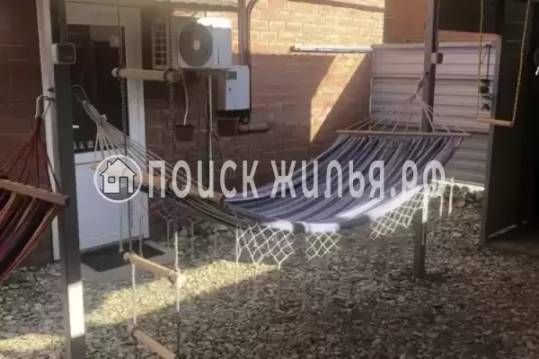 Частный сектор «Дом с бассейном и детской площадкой»