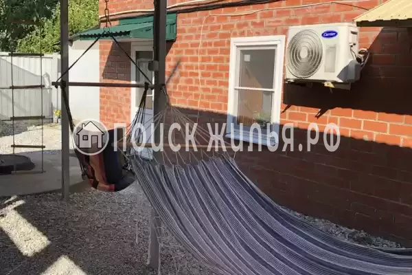 Частный сектор «Дом с бассейном и детской площадкой»