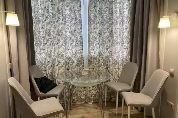 Квартира «С видом на сквер»