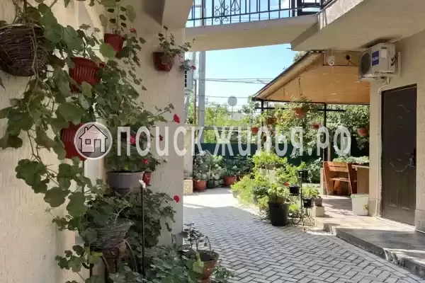Гостевой дом «Уютный дворик», Сухум