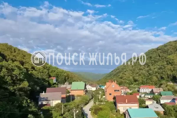 Частный сектор «Таунхаус с панорамной крышей», Ольгинка