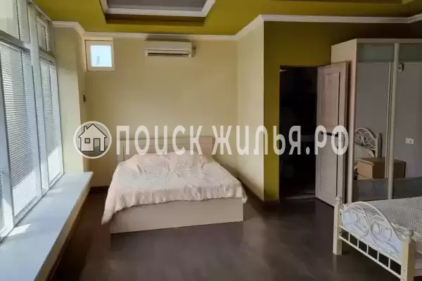 Частный сектор «Таунхаус с панорамной крышей», Ольгинка