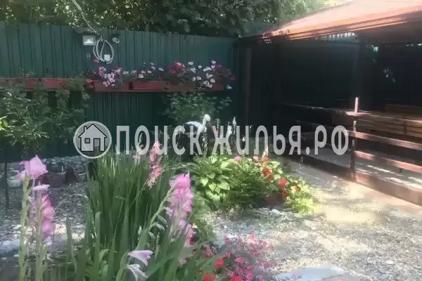 «На Керченской», Лоо