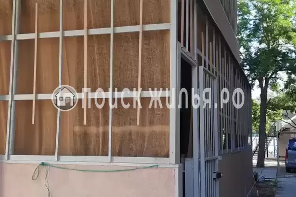 Гостиница «Кальмар», Саки