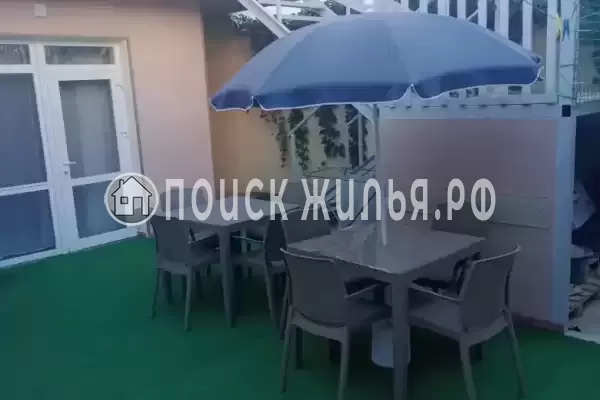 Гостиница «Кальмар», Саки