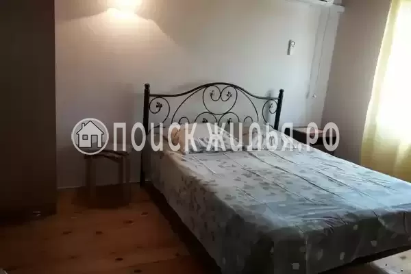 «На Белых Акаций», Адлер