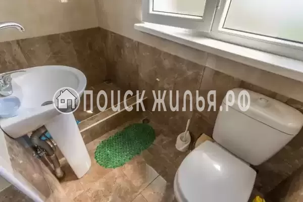 «Эва и Лео», Лоо «Эва и Лео», Лоо