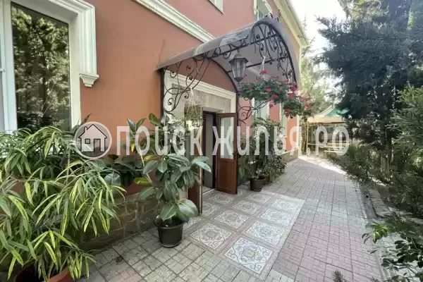 «Альталушта», Республика Крым, Алушта, Партизанская, д.38 «Альталушта», Республика Крым, Алушта, Партизанская, д.38