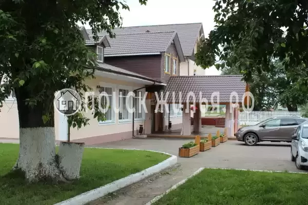 Отель «Подсолнухи», Пирочи