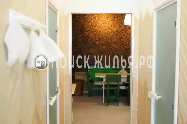 Отель «Подсолнухи», Пирочи