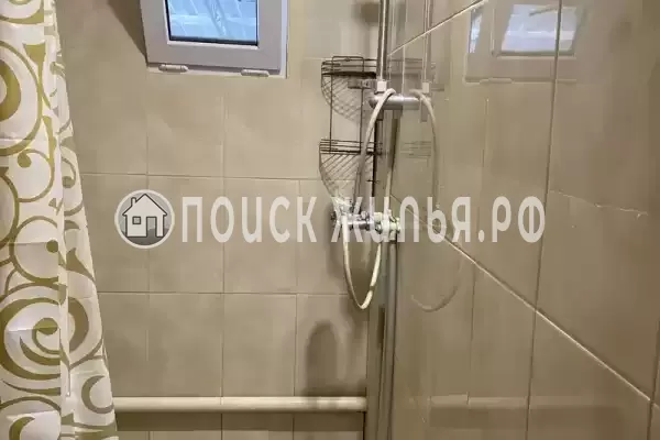 «У Карины», Лоо «У Карины», Лоо