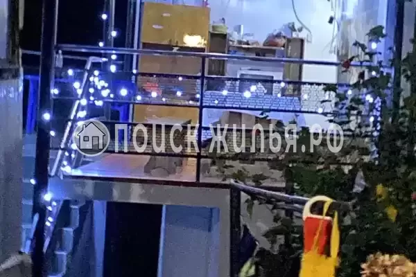 «У Карины», Лоо «У Карины», Лоо