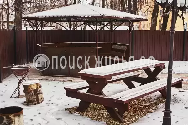 Отель «Империал», Свободный Отель «Империал», Свободный