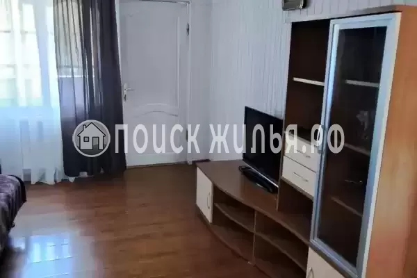 «На Гусь-Хрустальный», Лоо