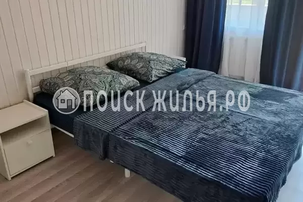 «На Гусь-Хрустальный», Лоо