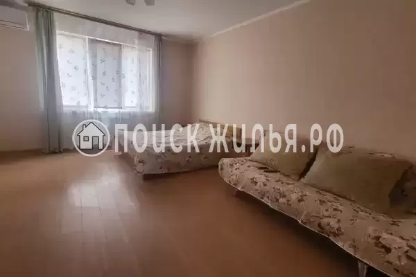 Частный сектор «Домик с гаражом под ключ», Геленджик