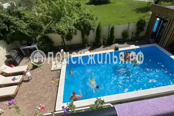 «Apartoment's», Сукко