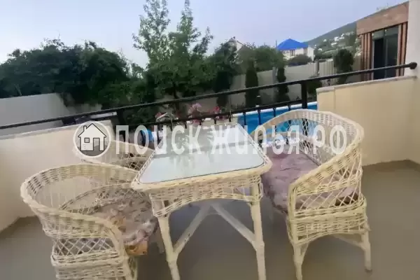 «Apartoment's», Сукко