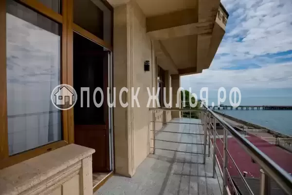 «LooSPAngeles», Лоо