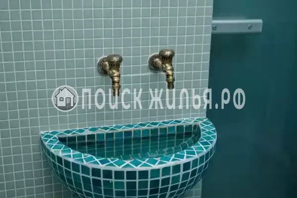 «LooSPAngeles», Лоо