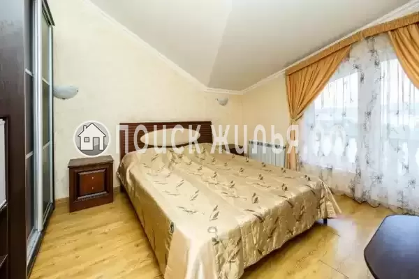 «Сюзэн», Адлер