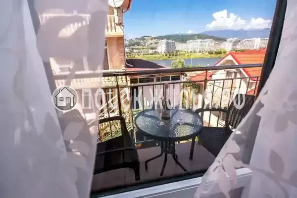 «Сюзэн», Адлер