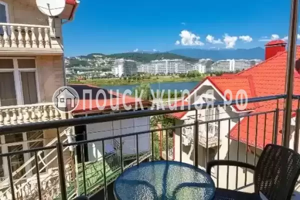 «Сюзэн», Адлер