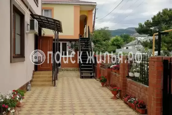 «Красный дом», Кабардинка