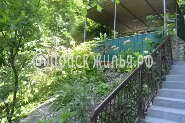 «Дом с флагом», Лазаревское