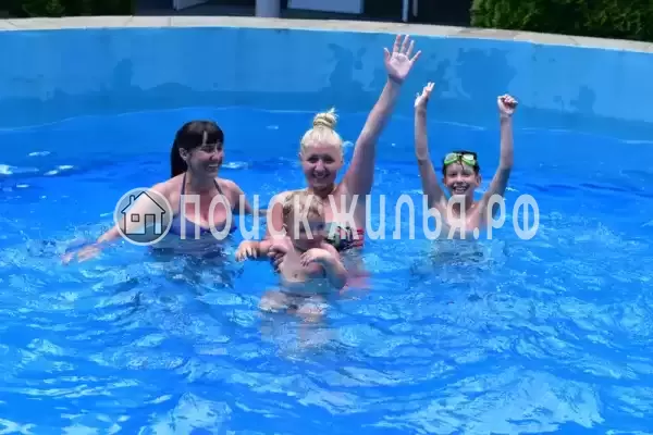 Школьная, д.10, Ольгинка