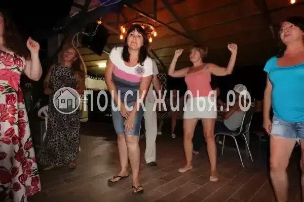 Школьная, д.10, Ольгинка