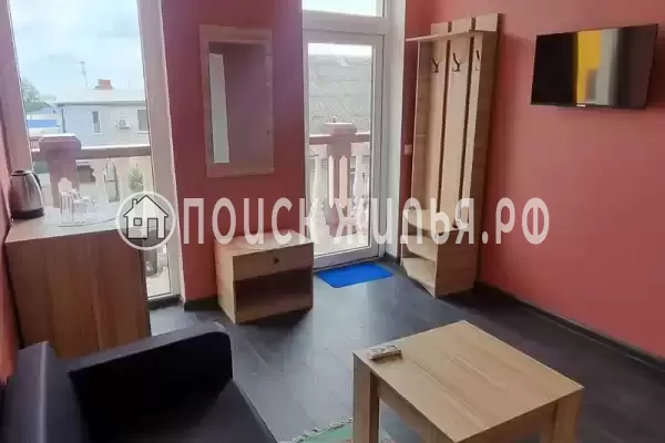 «Июнь», Голубицкая