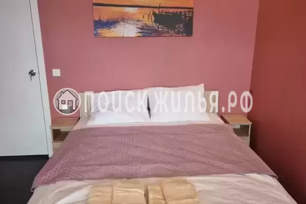 «Июнь», Голубицкая