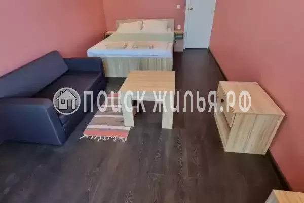«Июнь», Голубицкая