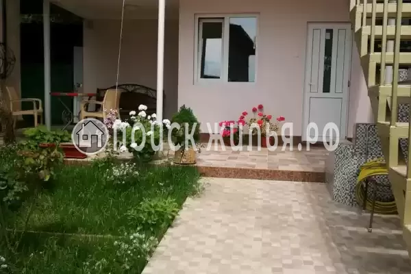 Гостевой дом «Дворик с геранью», Гагра