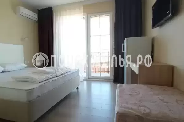 «Белый лотос», Кучугуры