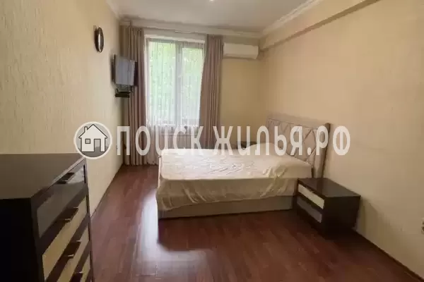 Квартира «Х комнатная квартира в самом центре», Туапсе