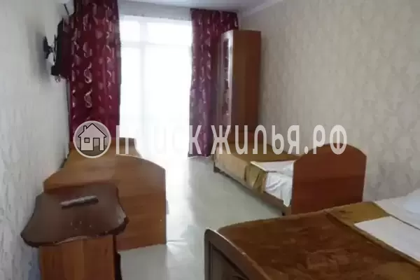 «У Ларисы», Лоо