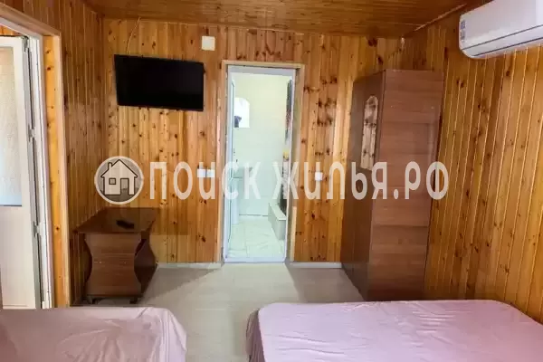 «У Анжелы», Лоо