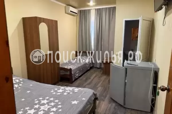 «У Анжелы», Лоо