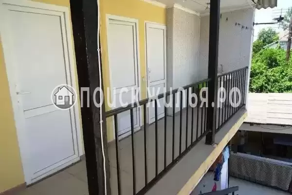 «У Анжелы», Лоо