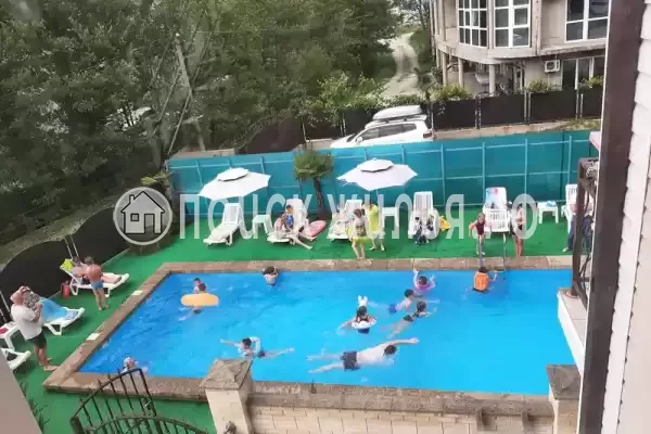 Гостиница «Лили», Лоо