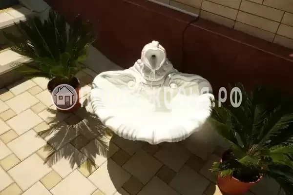 Гостиница «Лили», Лоо