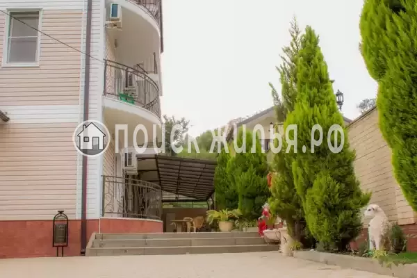 Гостиница «Лили», Лоо