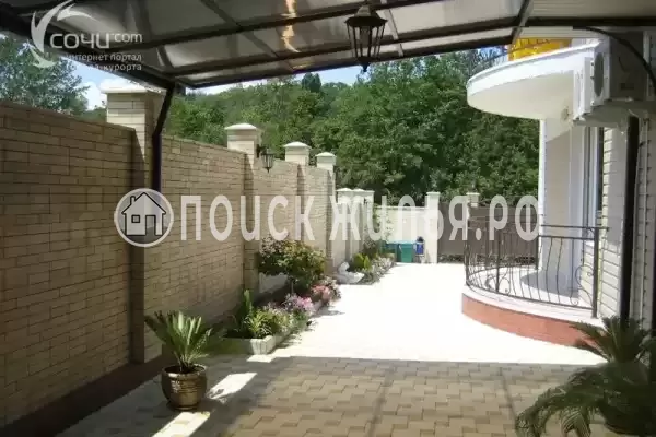 Гостиница «Лили», Лоо